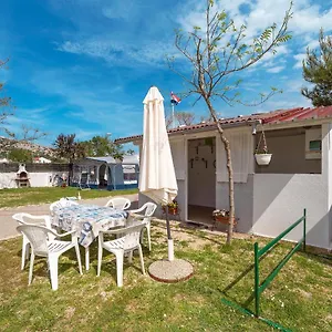 Camp Mali Baška