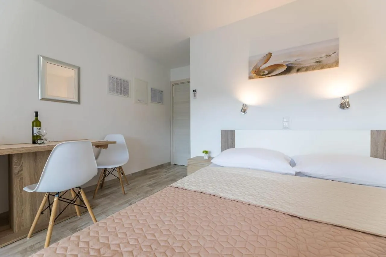 Apartments Augustinovic Baska