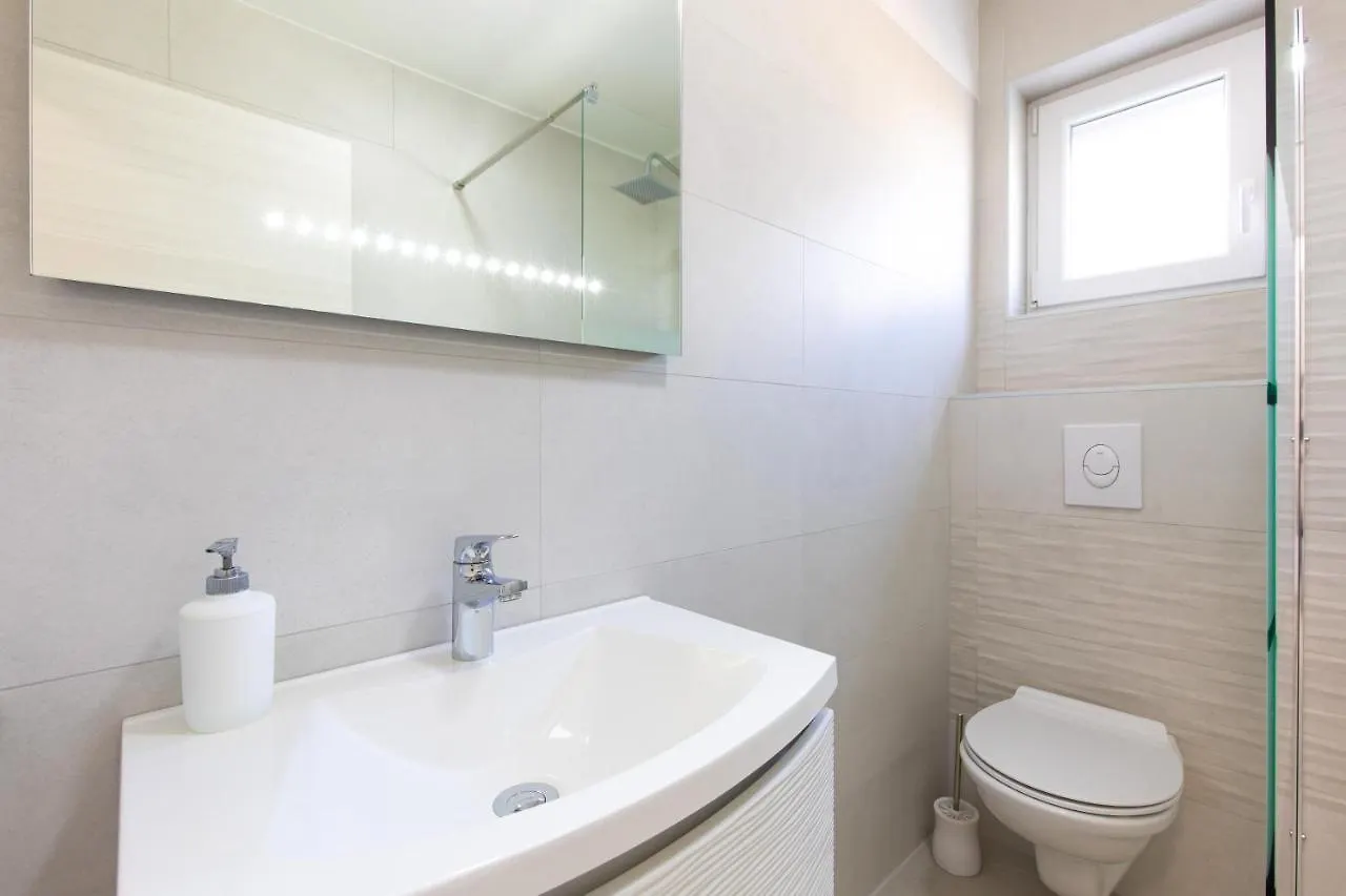 Apartments Augustinovic Baska  Croatia