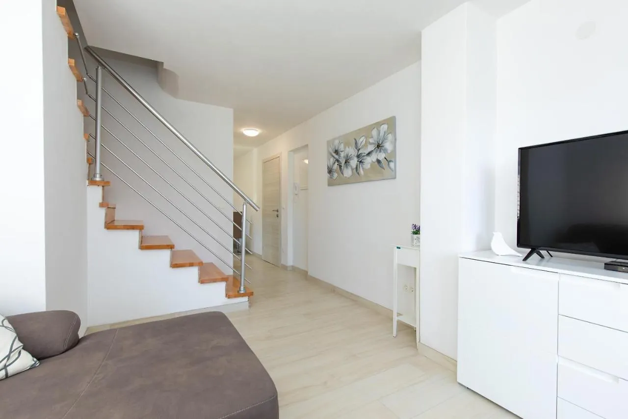 Apartments Augustinovic Baska